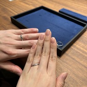 【4℃ BRIDAL(ヨンドシーブライダル)の口コミ】 太さも、太過ぎず細過ぎずにちょうど良いです。着け心地も最高に良くて、…