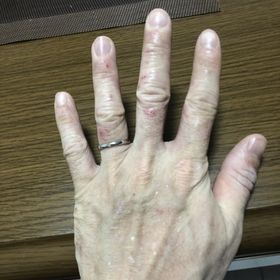 【アイプリモ(I-PRIMO)の口コミ】 結婚指輪を買うのにすごく迷っていて、その時にプランナーさんからやっぱ…