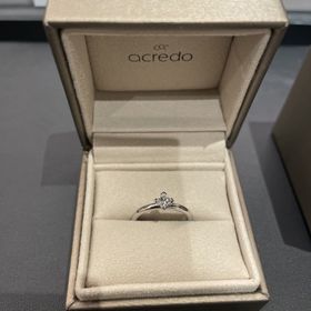 【acredo(アクレード)の口コミ】 デザインが良くてダイヤがラウンドではなくてひし形にできたのが非常に良…