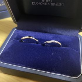 【銀座ダイヤモンドシライシの口コミ】 ペアデザインでお互いに似合うものが良いと思っていました。
デザインがシ…