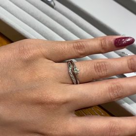 【1122 iifuufu bridal(いい夫婦ブライダル)の口コミ】 シンプルで可愛いから即購入。接客もとても良くて尚且つ良いものに巡り会…