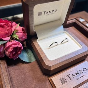 【TANZO.(鍛造指輪)の口コミ】 鍛造製法で作られた指輪であり、好みのデザインにできたことです。
価格も…