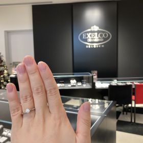 【エクセルコダイヤモンド(EXELCO DIAMOND)の口コミ】 シンプルで着け心地の良いものを選びました。また、ダイヤが目立つような…
