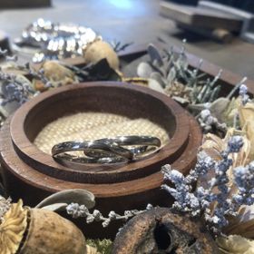 【鎌倉彫金工房の口コミ】 結婚指輪を自分たちで作れるっていうのに興味を持ち応募しました。
お互い…