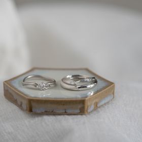 【Cayof(カヨフ)の口コミ】 プロポーズ用のリングも比較的自由が効く上、ダイヤモンドもかなり細かく…