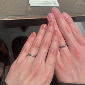 【ティファニー(Tiffany & Co.)の口コミ】 Vカットのデザイン、かつキラキラしすぎていないものを当時探していました…