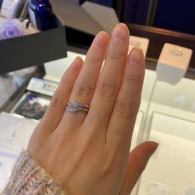 【俄(にわか)の口コミ】 シンプルな指輪から個性的なデザインの指輪まで揃っていたので見ていて楽…