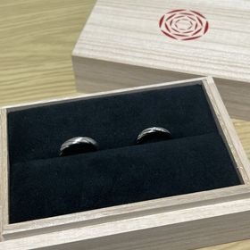 【出雲結(いずもゆい)の口コミ】 色々なブランドの指輪を見て回りましたがしっくりくるものがなく、たまた…
