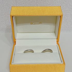 【ケイウノ ブライダル(K.UNO BRIDAL)の口コミ】 婚約指輪もケイウノで購入したので、重ね付けする点から、同じケイウノで…