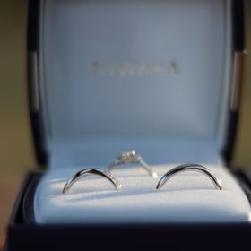 【俄(にわか)の口コミ】 1番のお気に入りポイントは、正面ではなく、両脇にダイヤが並んでるところ…