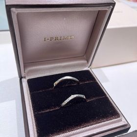 【アイプリモ(I-PRIMO)の口コミ】 最初は、控えめなシンプルなリングを探しておりましたが、アルチェステを…