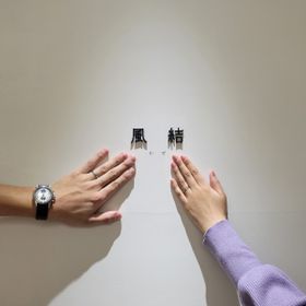 【出雲結(いずもゆい)の口コミ】 シンプルなデザインで馴染みが良いです。指が綺麗に見えます。内側の刻印…