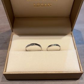 【LEGAN(レガン)の口コミ】 いろんな店をまわって着け心地重視で選びました
その後、石を好みの物に変…