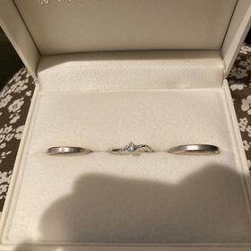 【festaria bijou SOPHIA(フェスタリア ビジュソフィア)の口コミ】 プラチナ+ピンクゴールドが上下に入っているデザインです。ピンクゴールド…