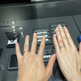 【エクセルコダイヤモンド(EXELCO DIAMOND)の口コミ】 指が細すぎる私でもちょうど良いサイズ感でした。斜めのラインが好きだっ…