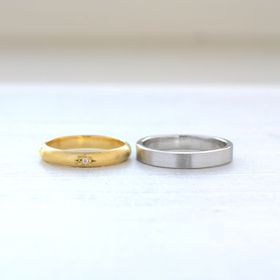 【湘南彫金工房 andfuseの口コミ】 指輪のデザインはお互いの似合うカラーを選びました。ゴールドの方はダイ…