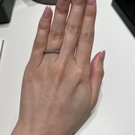 【ラザール ダイヤモンド(LAZARE DIAMOND)の口コミ】 婚約指輪と結婚指輪を重ね付けをしたく、ハーフエタニティを探していたと…