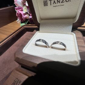 【TANZO.(鍛造指輪)の口コミ】 一生物であり唯一無二のものを作りたかったので
デザインにこだわりがあり…