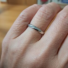 【PILOT BRIDAL(パイロットブライダル)の口コミ】 ふたりとも金属アレルギーがあるため、指輪をつけるかどうか悩んでいまし…