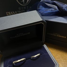 【銀座ダイヤモンドシライシの口コミ】 レディースリングは右サイドにダイヤモンドが多くついており自分からは華…