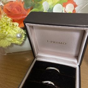【アイプリモ(I-PRIMO)の口コミ】 女性用はダイヤがどの角度からも輝いて見えて、綺麗でした！
重ね付けにも…