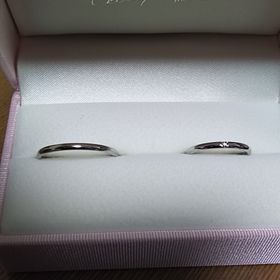 【Petit Marie(プチマリエ)】の口コミ 色々な店舗で色々な種類の指輪を見てまわる中で、「ストレート」「ダイヤモ...