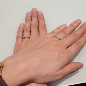 【Something Blue(サムシングブルー)の口コミ】 ほどよく上品な装飾で、日常使いできるようなデザインを探しており、こち…