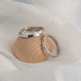 【Cayof(カヨフ)の口コミ】 シンプルなデザインで仕事の関係で傷がつきやすいのでダイヤはないデザイ…