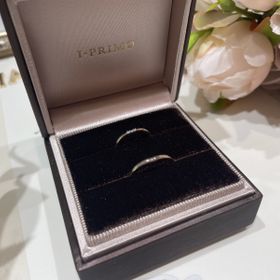 【アイプリモ(I-PRIMO)の口コミ】 ダイヤが3つ並んでで可愛いです(*´`)

細い指輪なので着け心地もよ…