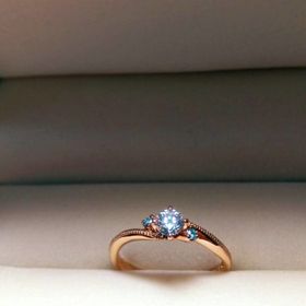 【VANillA(ヴァニラ)の口コミ】 ミル打ち、地金の色、水色の石を入れられるという全ての希望が入れられて…