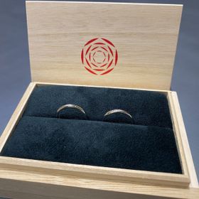 【出雲結(いずもゆい)の口コミ】 一つ一つの指輪にコンセプトがあり、これ！っと思うものに出会えます。

…