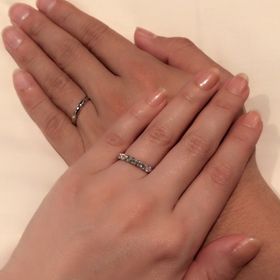 【銀座ダイヤモンドシライシの口コミ】 ずっと憧れていたエタニティタイプの指輪を探していました。何軒かまわり…