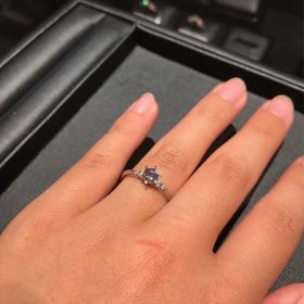 【エクセルコダイヤモンド(EXELCO DIAMOND)の口コミ】 少しアンティークなデザインもあり、ミル打ちの指輪なども見せていただき…