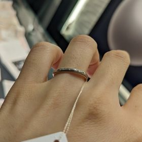 【MIKIMOTO(ミキモト)の口コミ】 購入しやすい価格で、ミル打ちが特徴的な指輪だったので試着をしてみまし…