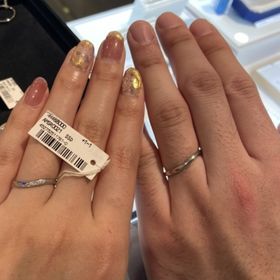 【ヴァンドーム青山(VENDOME AOYAMA)の口コミ】 ウェーブのデザインが欲しくて複数点の指輪をみました。その中でウェーブ…