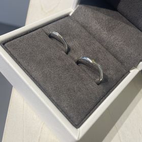 【TOWA(永遠)の口コミ】 シンプルながらも少し個性の目立つデザインにしました。密に埋まっている…