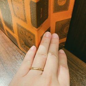 【PORTADA(ポルターダ)の口コミ】 指を綺麗に見せてくれるウェーブのデザインがとても素敵です。
万人の指に…