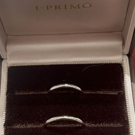 【アイプリモ(I-PRIMO)の口コミ】 シンプルな細めのリングで着け心地が良いいです。他のリングとの重ね付け…