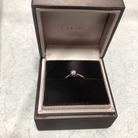 【アイプリモ(I-PRIMO)の口コミ】 シンプルですが綺麗でどんな服装にも合います。またダイヤがより綺麗に見…