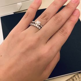 【シャネル(CHANEL)の口コミ】 とにかくダイヤの台座がカメリア の花の形を模していて、とてもかわいい上…