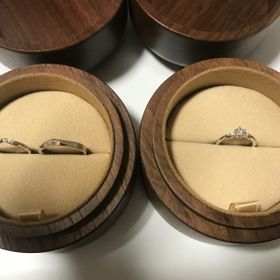 【COLANY(コラニー)の口コミ】 私自身は特にこだわりは無かったので、相手に完全に任せました。
婚約指輪…