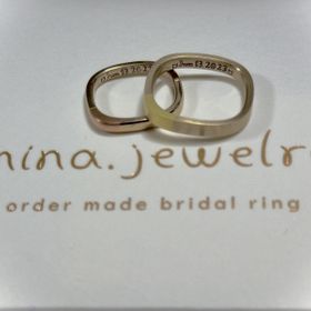 【mina.jewelry(ミナジュエリー)の口コミ】 地金がほんの一部分違うのが凄く可愛くて、マルシカクの形も他の人とはな…