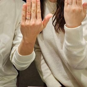 【アイプリモ(I-PRIMO)の口コミ】 指輪のおすすめポイントは、シンプルなデザインかつ女性の指輪がキラッと…