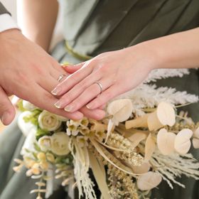 【ケイウノ ブライダル(K.UNO BRIDAL)の口コミ】 自分たちで実際に金の糸を結ぶデザインがかわいい！
シンプルだけど、人と…