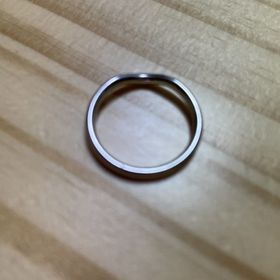 【ティファニー(Tiffany & Co.)の口コミ】 指輪が半分ウェーブを描いており、上下左右の付け方によって印象が大きく…