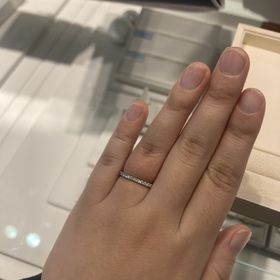 【Ponte Vecchio(ポンテヴェキオ)の口コミ】 他店が混雑しており、試着を断られたのでふらりと入りました。
シンプルな…