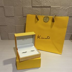 【ケイウノ ブライダル(K.UNO BRIDAL)の口コミ】 ・通常のシンプルなデザインと比較して、V字型なので指が長く、手が綺麗に…