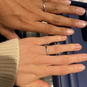 【ケイウノ ブライダル(K.UNO BRIDAL)の口コミ】 様々な指輪を見て、自分の手の形に合う指輪を選んだ。それから、ダイヤの…