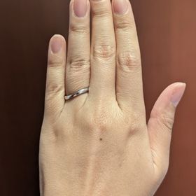 【銀座ダイヤモンドシライシの口コミ】 ウェーブラインが気に入りました。とても着け心地がよく、たまにちゃんと…