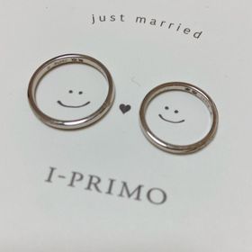 【アイプリモ(I-PRIMO)の口コミ】 斜めに3つメレダイヤが並んでいて、かつ斜めのラインが入っているデザイン…